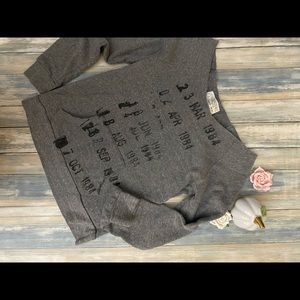 Wide Neck Book Lover Sweatshirt w Front Pocket sz L